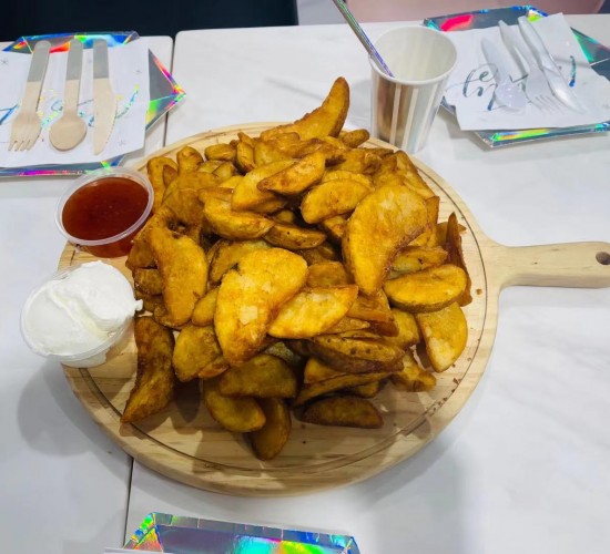 party extra landing playcentre by amazingstudio website design 01